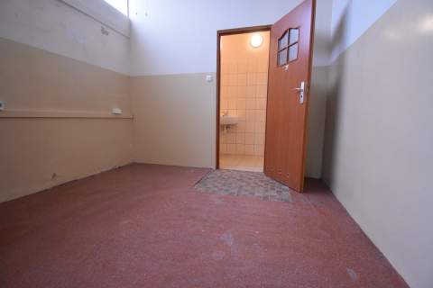 Hala magazynowo-produkcyjna z rampą, 445m2, Kielce