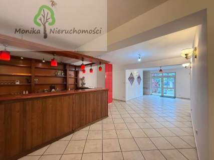 Dom z lokalem gastronomicznym 229 m2 620 m2 działki centrum