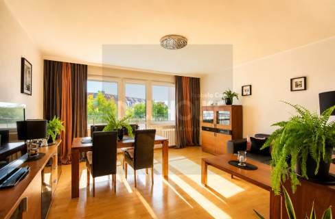 Wysoki standard, dobry rozkład Balkon, piwnica