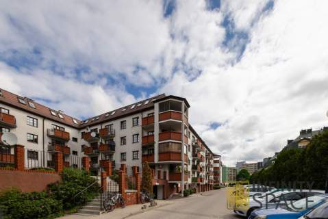 Dwupoziomowe 100m2 Sauna Kominek Garaż