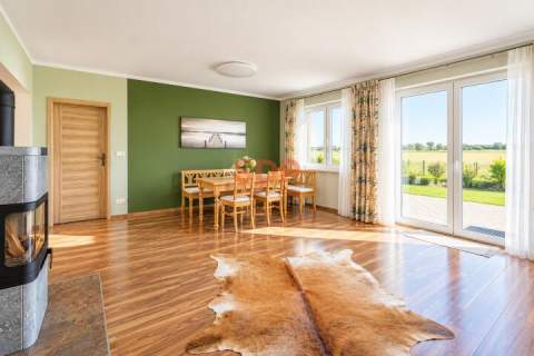 Dom wolnostojący z garażem 1372 m2 działka