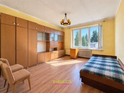 Piętro domu 80m2 2 pokoje garaż