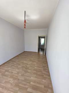 Dwustronne, ciche i bardzo ustawne 3 pokoje na parterze