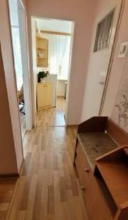 Mieszkanie dwupokojowe, widna kuchnia, piętro I, 45 m. kw.