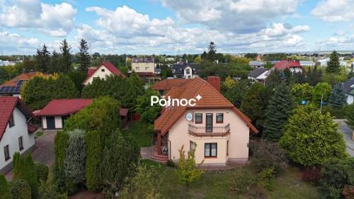 PRZESTRONNY DOM 220 m 13 ARÓW ZAMOŚĆ, UL. GÓRNA