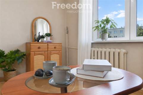 Pruszcz Gdański, 3 pok. 76 m2, balkon, dwustronne, piwnica