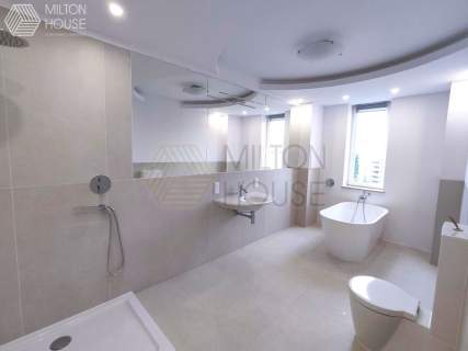 Komfortowy i cichy apartament niedaleko metra