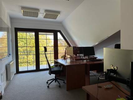 Nieruchomość komercyjna do wynajęcia, 910 m2, Warszawa