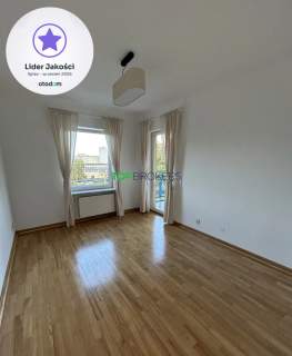 Komfortowe trzy pokoje, balkon, garaż