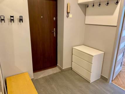 Przestronna kawalerka z balkonem blisko Rzgowskiej
