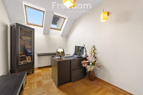Przestronny dom 300m2 w Żyrardowie pod lasem