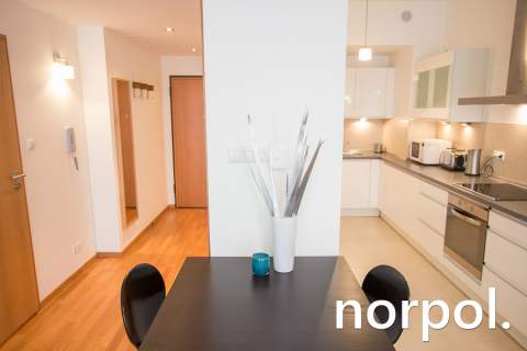 Angel Plaza Apartament 48 m z widokiem na ogród komórka, mi
