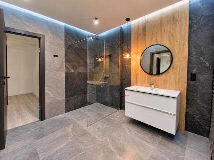2 POKOJE GARDEROBA 60 m BALKON UL. JANA Z KOLNA