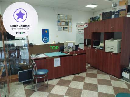 Dwupoziomowy lokal z witryną w ruchliwym miejscu
