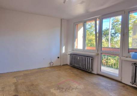 2 pokoje OSOBNA KUCHNIA balkon DO REMONTU