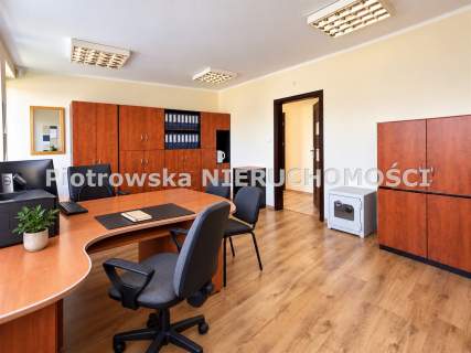 Biuro do wynajęcia, 183 m2, Sieradz