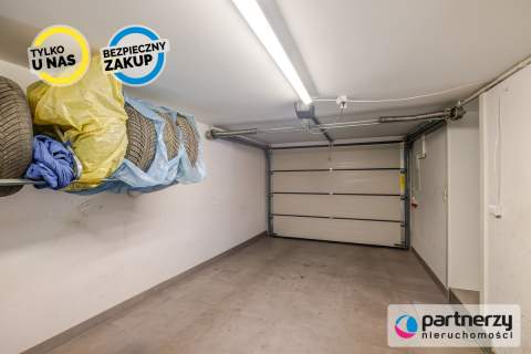 Dom z garażem i kameralnym ogrodem