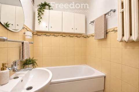3 pokoje z balkonem 48 m 3 piętro