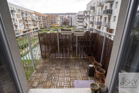 Zakładowa - do wynajęcia 2 pokoje z balkonem