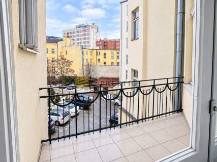 Lokal w zabytkowej kamienicy z windą, CENTRUM