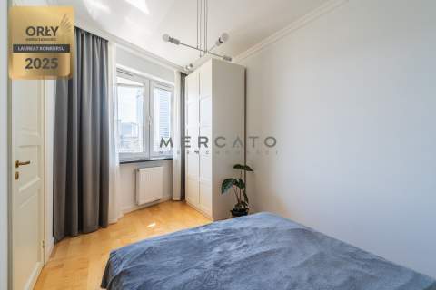 Apartament przy placu Grzybowskim