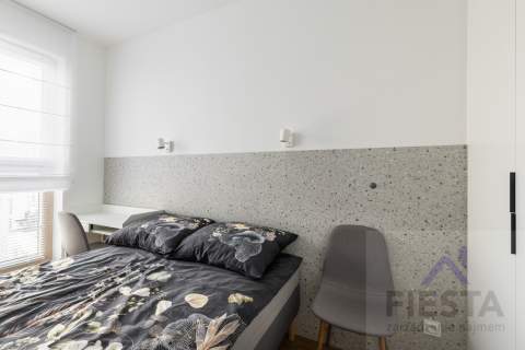 Nowy apartament 2 pokoje ul. Chmielna garaż