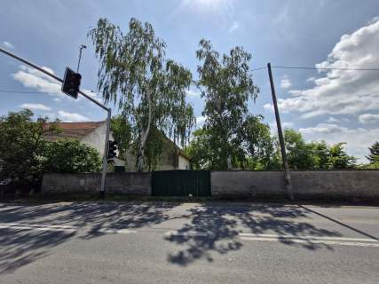 Dom, stodoła na działce usługowo-siedliskowej 18 arowej