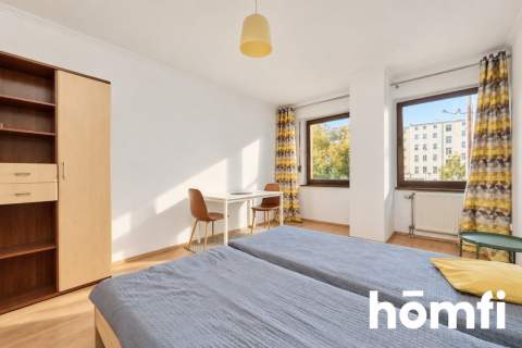 2 POKOJE Z POTENCJAŁEM NA 3 BALKON, WINDA, GARAŻ