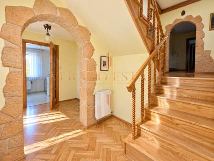 Przestronny dom 228m2 5 pokoi poddasza użytkowe