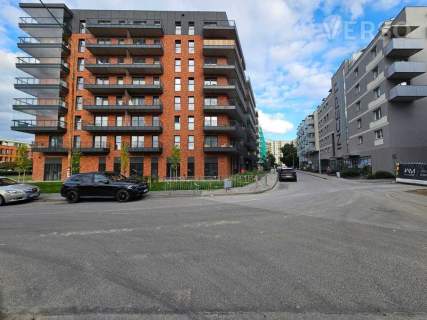 Narożny lokal, parking, nowy budynek