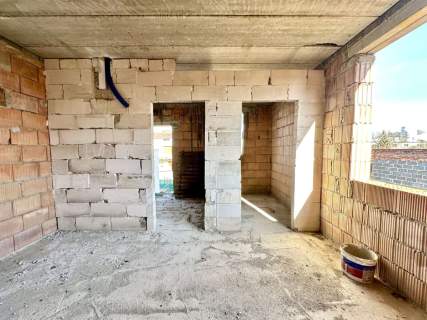 Budynek do wykończenia w doskonałej lokalizacji