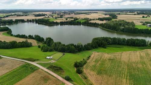 Działka z linia brzegową jeziora Gryźliny