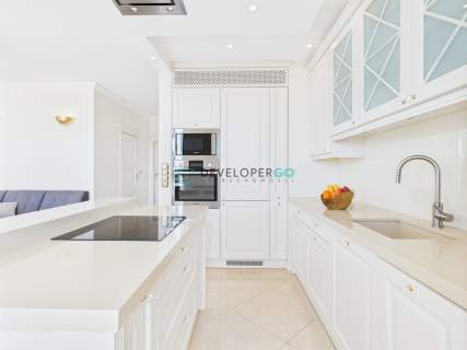 Elegancki Apartament na 10 piętrze