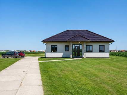 Parterowy dom z dużą działką blisko Gostynia