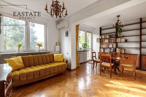 Saska Kępa oddzielna kuchnia duży balkon garaż 2 komórki