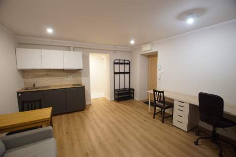 ul. CHOCIMSKA 25,14 m2 suterena