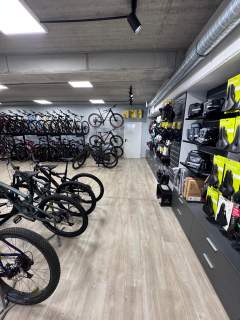 Lokal usługowy Katowice-Ochojec top lokalizacja 400m2