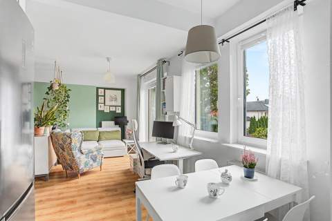 49,90 m z dużą garderobą Balkon Garaż Las