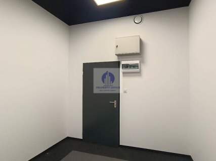 Włochy lokal biurowy 18,70m2 do wynajęcia