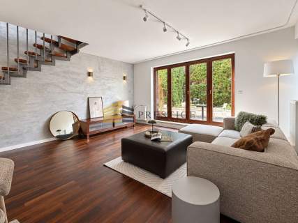 Dwupoziomowy apartament z prywatnym ogródkiem Wilanów
