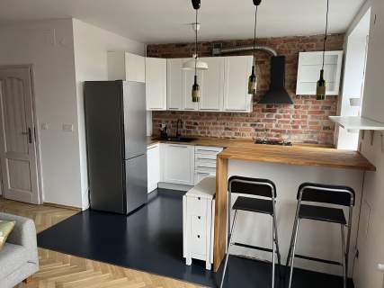 2 pokoje z balkonem i windą 47m2/ 2room apartment for rent