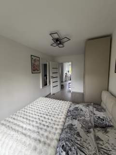 2 pokoje 46 m Generalny remont 1. piętro Balkon