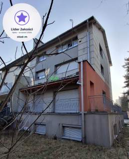 Przestronny dom dla rodziny lub firmy, metro