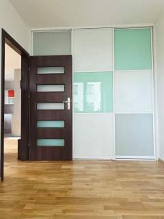 3 POKOJE - 56,10 M2 - MIEJSCE POSTOJOWE - BALKON