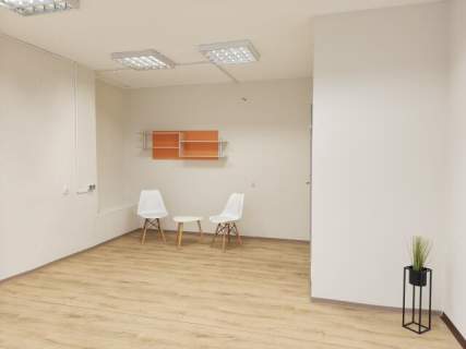 Lokal użytkowy 30 m2 z witryną Klimatyzacja Świetna lo