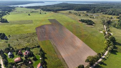 Działka zamieszkaj nieopodal Jeziora Roś 