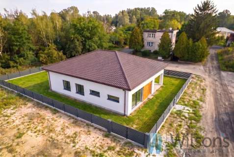 Wygodny dom w cichej i zielonej okolicy