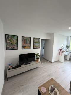 2 pokoje 46 m Generalny remont 1. piętro Balkon