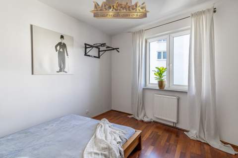 Przestronne 2 pokoje z balkonem blisko metra Imielin
