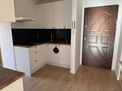 2 pokoje po remoncie, wyposażone, w centrum